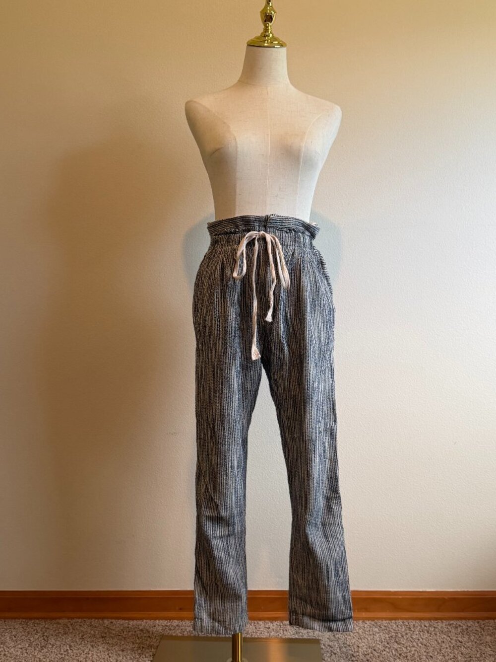 Free People Light at Sunrise Indigo Blue Crop Pants - Size 6 - Picture 5 of 12